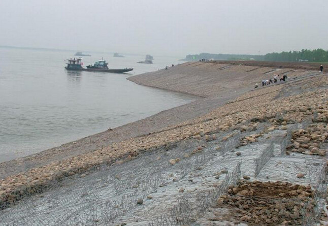 格宾网应用在海岸工程观光图例