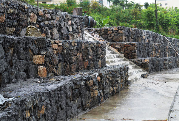 铅丝石笼网在河道冲击中工程案例应用
